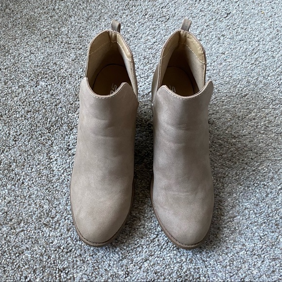 Taupe Heeled Booties - Picture 3 of 10